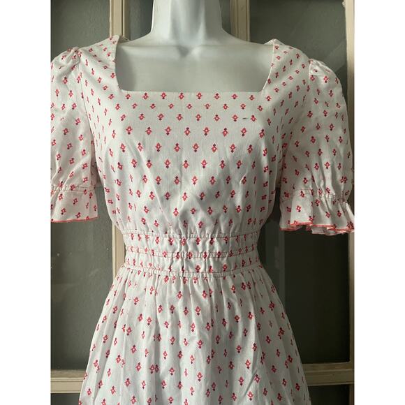 Gal Meets Glam Dress - Picture 8 of 11